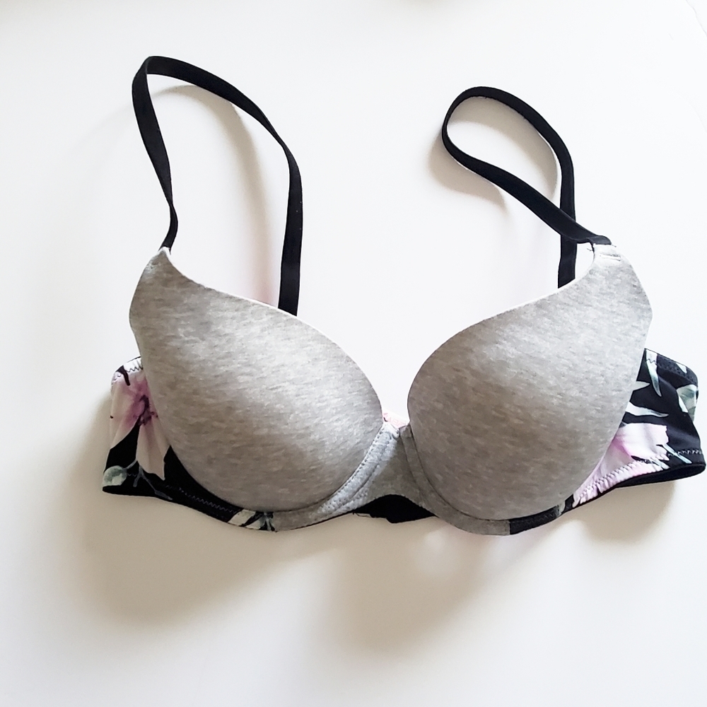 Victoria's Secret Bra Wear Everwhere Lightly lined bra